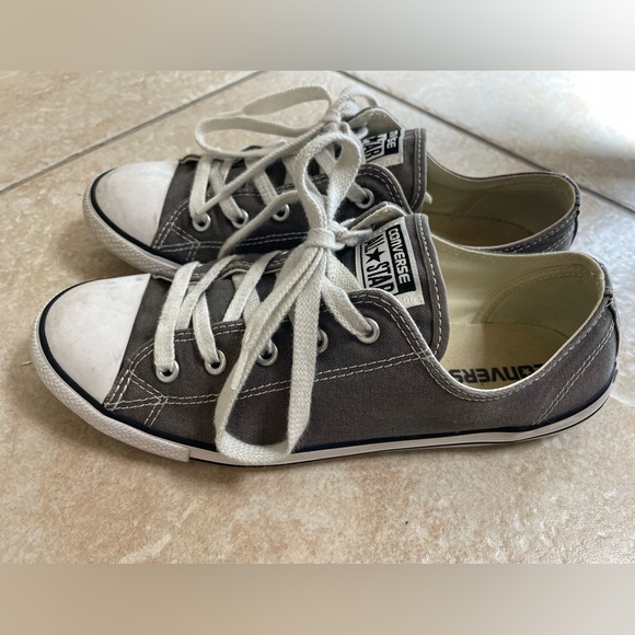 Gray Converse Sneakers Women’s Size 8 - Picture 2 of 10